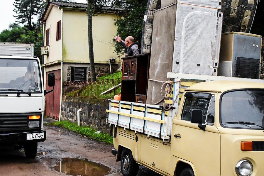 A Prefeitura de Santa Maria ainda que auxiliou com transporte na mudan&ccedil;a de 94 fam&iacute;lias para suas novas resid&ecirc;ncias