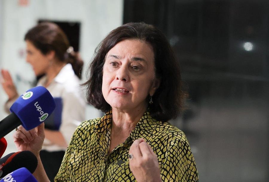 Ministra da Sa&uacute;de, N&iacute;sia Trindade