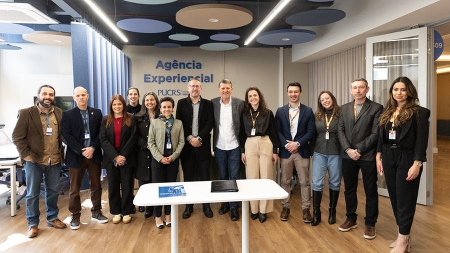 Assinatura do contrato foi realizada na manh&atilde; desta quinta-feira, na Escola de Neg&oacute;cios da PUCRS