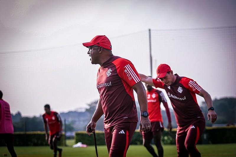 Roger Machado tenta recuperar o Inter na temporada