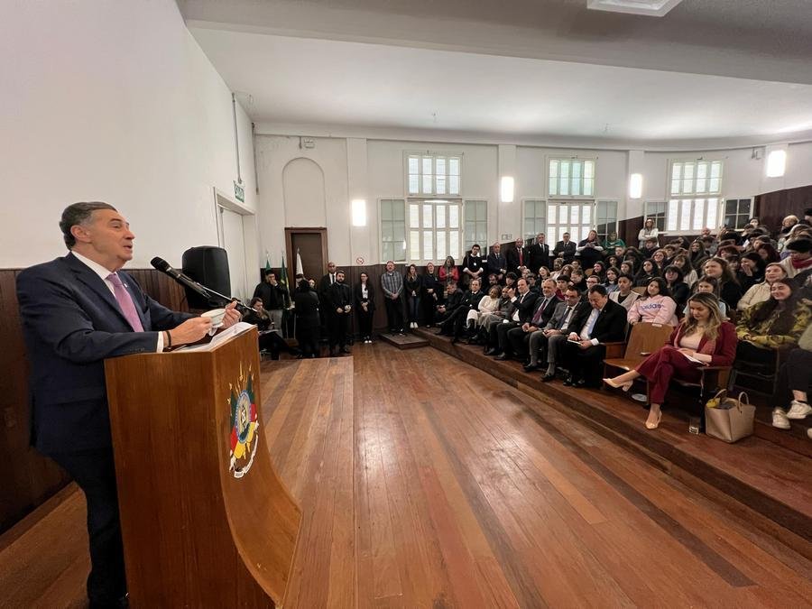 Presidente do Supremo fala a alunos do Instituto de Educa&ccedil;&atilde;o