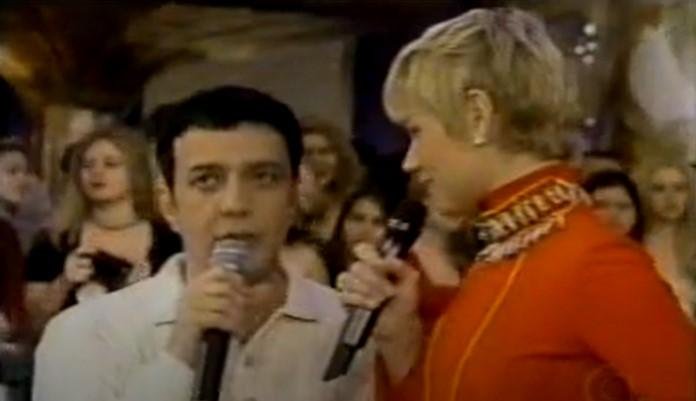 "Xuxa simplesmente sumiu da minha vida por achar que eu s&oacute; queria a amizade dela para aparecer em seus programas. Ela verbalizou isso, e foi infeliz nesse julgamento&rdquo;, disse o compositor &agrave; publica&ccedil;&atilde;o.