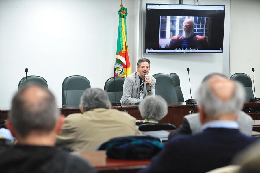 Media&ccedil;&atilde;o foi feita pelo professor Cassio Moreira
