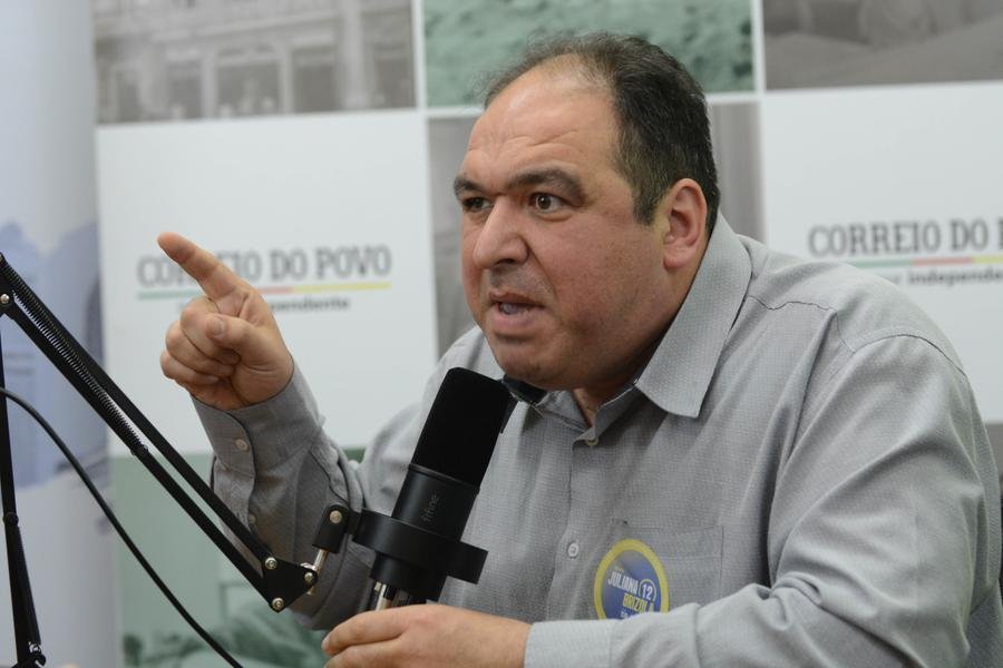 Thiago Duarte &eacute; o vice na chapa de Juliana Brizola na disputa pela prefeitura de Porto Alegre