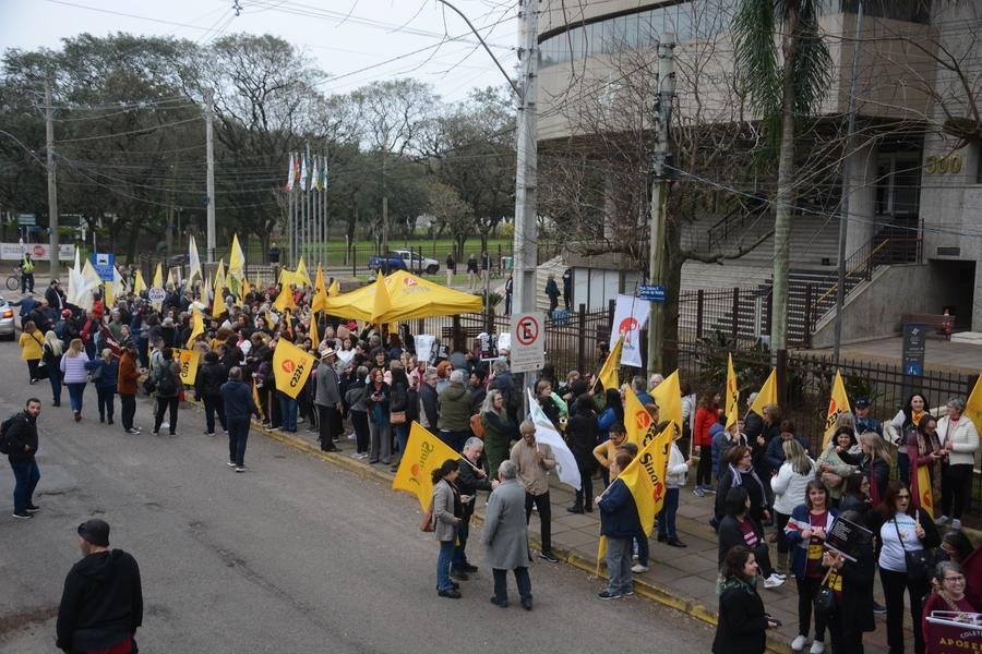 O ato que ocorre simultaneamente em outras cidades como Bras&iacute;lia, S&atilde;o Paulo e Paran&aacute;