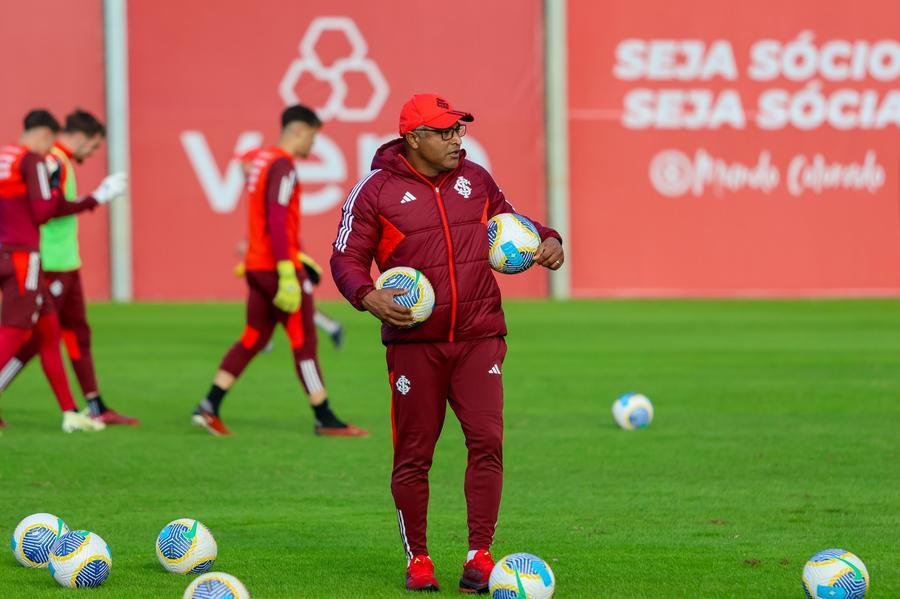 Roger Machado voltar&aacute; a Caxias do Sul neste final de semana