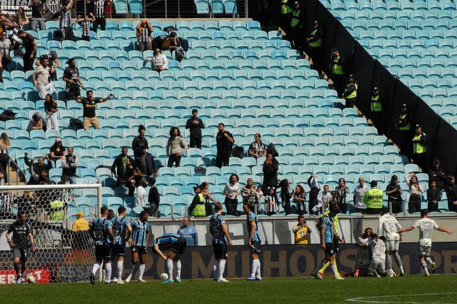 Atl&eacute;tico conseguiu virada nos &uacute;ltimos minutos da partida