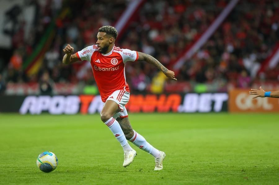 Wesley teria recebido oferta do Besiktas, da Turquia, mas dirigentes negam
