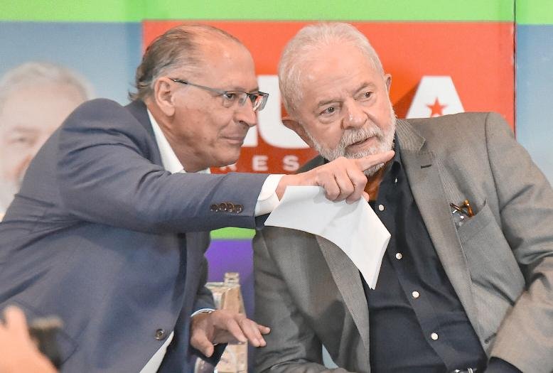 Alckmin descarta risco de falta de energia e cita acionamento, se necess&aacute;rio, de t&eacute;rmicas