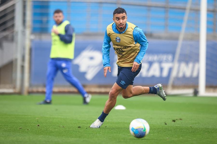 F&aacute;bio em treino do Gr&ecirc;mio