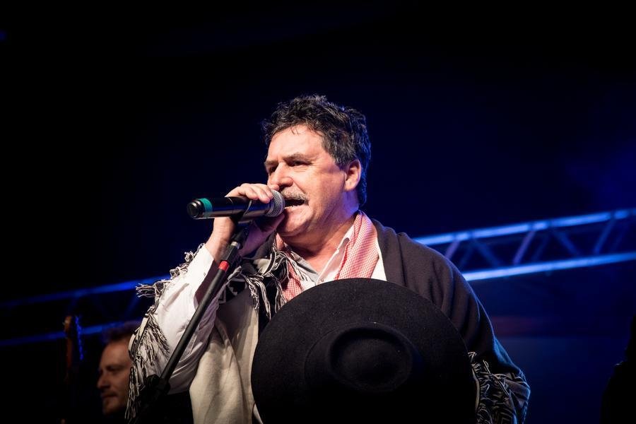 Elton Saldanha &eacute; um dos participantes do projeto O Grande Encontro, M&uacute;sica dos Ga&uacute;chos &ndash; Edi&ccedil;&atilde;o Reconstruindo o Rio Grande, que ser&aacute; realizado nesta quinta, na Pra&ccedil;a da Alf&acirc;ndega