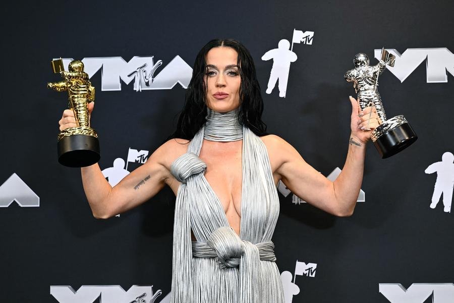 Pol&iacute;cia australiana investiga Katy Perry por alega&ccedil;&otilde;es de agress&atilde;o sexual