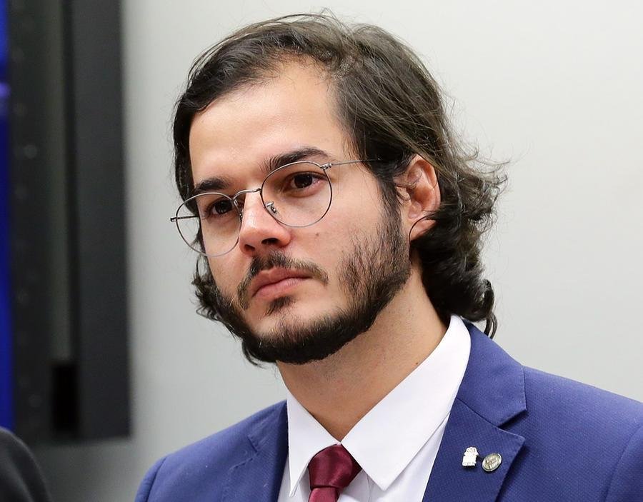 T&uacute;lio Gad&ecirc;lha exp&ocirc;s algumas das mensagens recebidas