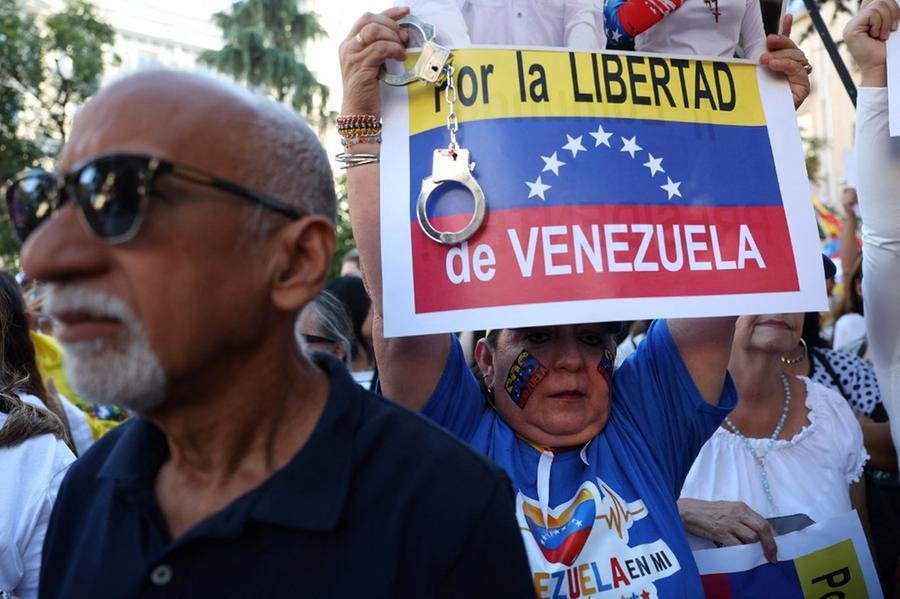 Opositores venezuelanos protestaram em Madri na &uacute;ltima ter&ccedil;a-feira