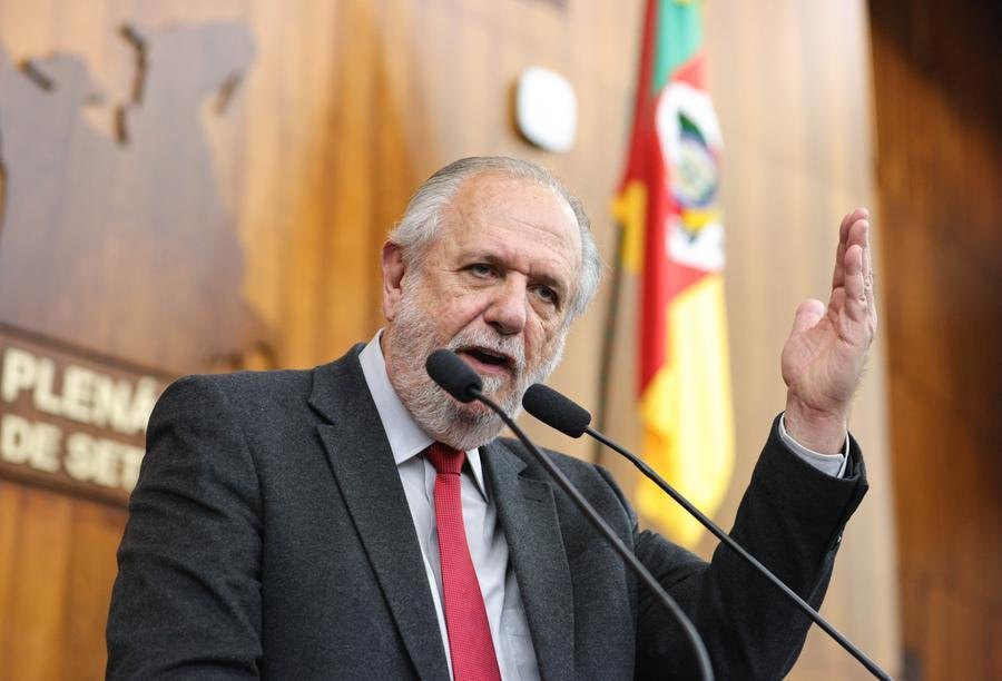 L&iacute;der da bancada petista, Rossetto recebeu sinaliza&ccedil;&atilde;o positiva do presidente do Tribunal de Contas