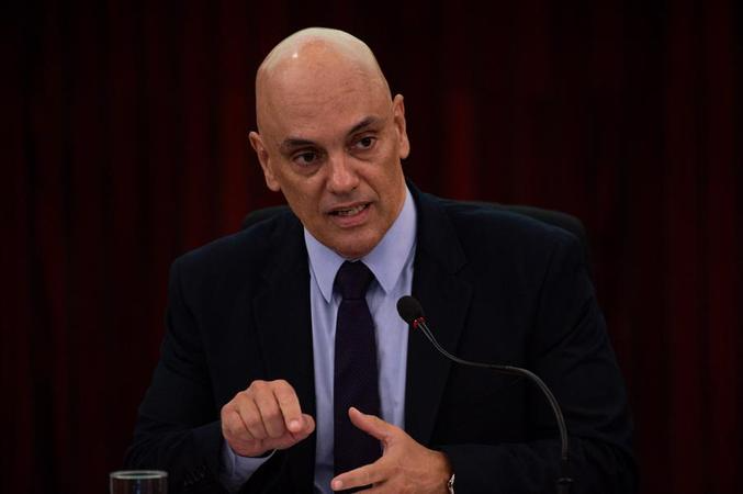 Entre os signat&aacute;rios, 13 deputados do PL que j&aacute; foram citados pelo magistrado em inqu&eacute;ritos