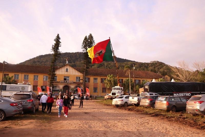Acampamento re&uacute;ne 23 piquete, chegando a receber neste fim de semana mais de 21 mil pessoas