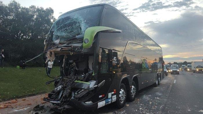 Motorista de &ocirc;nibus morreu ap&oacute;s colidir contra caminh&atilde;o em Santo Ant&ocirc;nio da Patrulha
