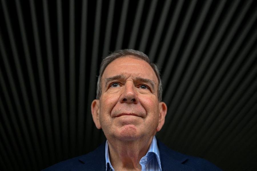 Urrutia se exilou na Espanha