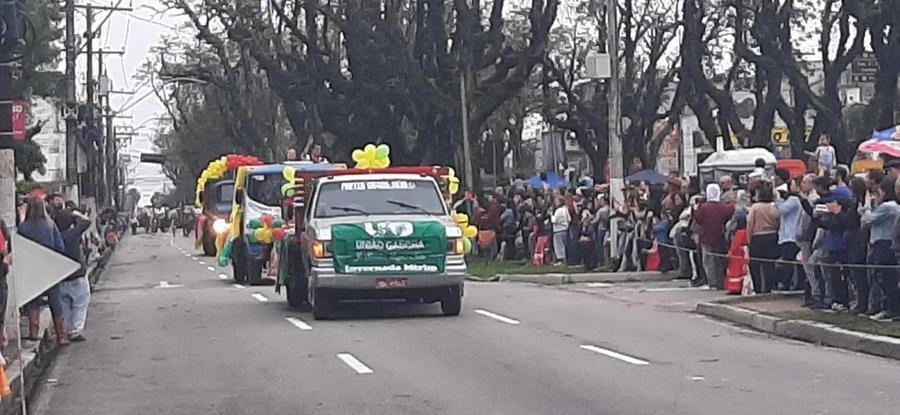 A Uni&atilde;o Ga&uacute;cha Jo&atilde;o Sim&otilde;es Lopes Neto, entidade tradicionalista  mais antiga do Estado desfilou na Avenida Bento Gon&ccedil;alves, em Pelotas