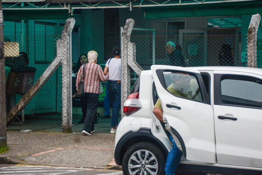 O Pronto Atendimento da Bom Jesus registrou 370% de lota&ccedil;&atilde;o e a UPA Moacyr Scliar 323%. No Hospital de Cl&iacute;nicas a lota&ccedil;&atilde;o era de 244% e na Santa Casa 210%