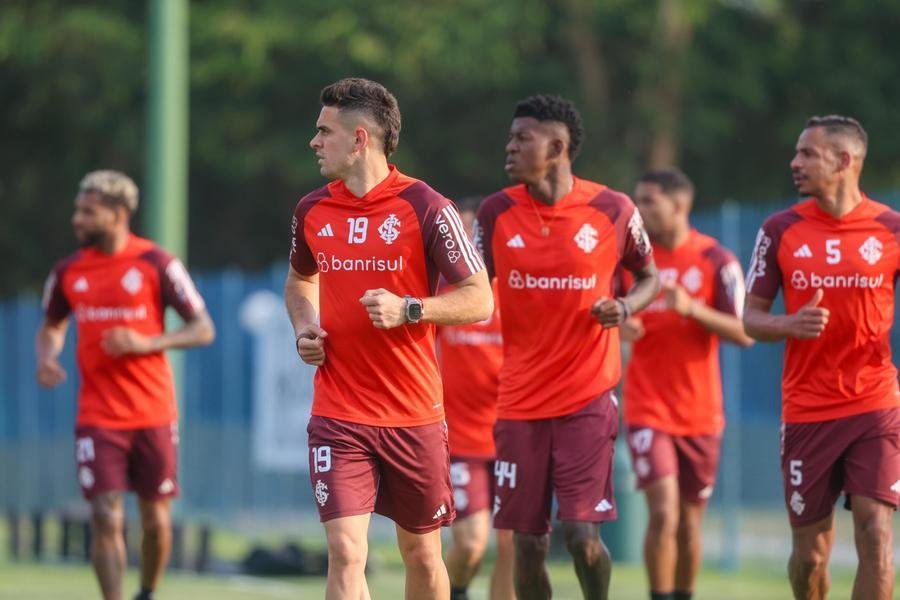 Time vem de vit&oacute;ria por 3 a 1 contra o S&atilde;o Paulo, no Morumbis
