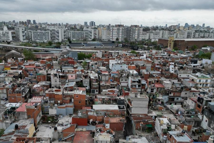 Indig&ecirc;ncia tamb&eacute;m aumentou 6,2 pontos, situando-se em 18,1% neste pa&iacute;s de 47 milh&otilde;es de habitantes
