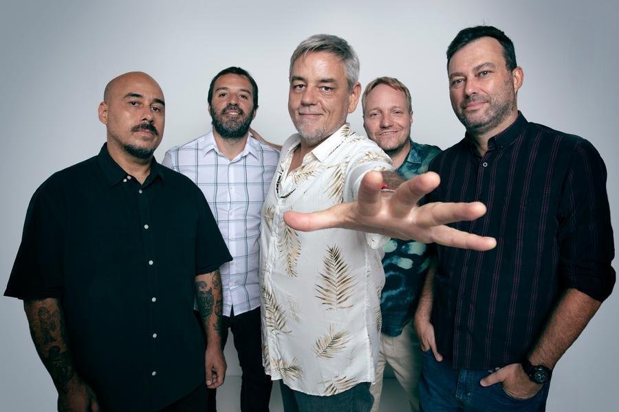 Tributo a Tim Maia com Tonho Crocco e banda