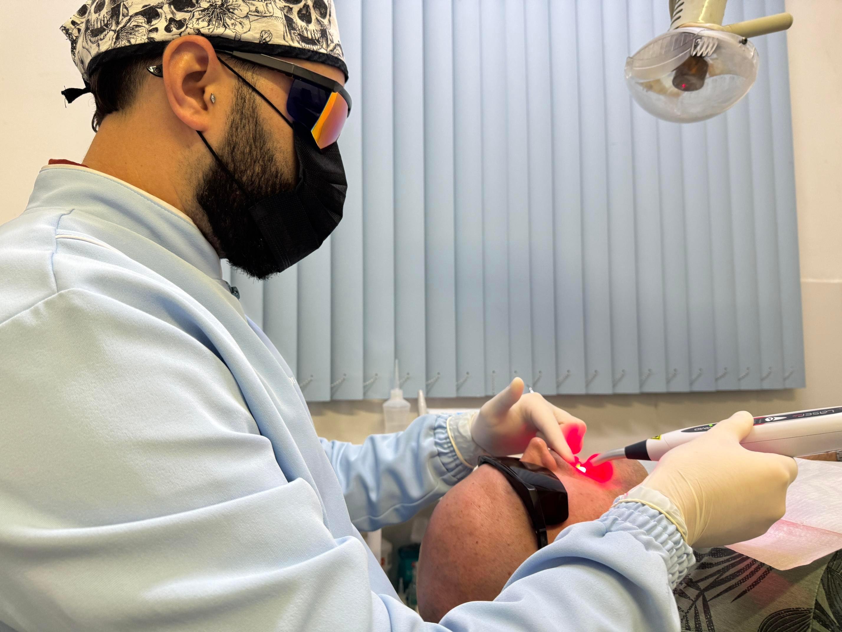 Cerca de 3,5 mil atendimentos odontol&oacute;gicos s&atilde;o realizados na rede municipal por m&ecirc;s