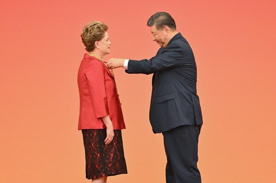 hHonraria foi concedida por ocasi&atilde;o do 75&ordm; anivers&aacute;rio da funda&ccedil;&atilde;o da Rep&uacute;blica Popular da China
