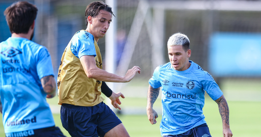 Zagueiro renovou contrato ap&oacute;s o Gauch&atilde;o