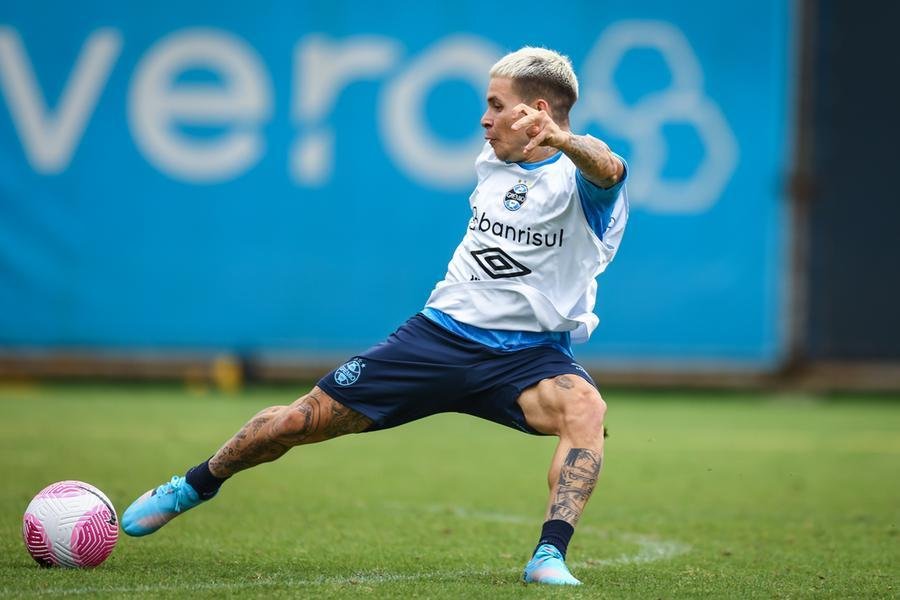 Soteldo volta ao time para enfrentar o Fortaleza