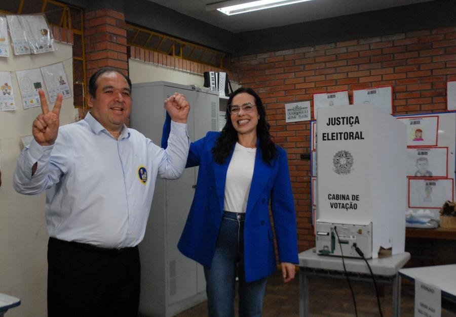 Juliana Brizola (PDT) votou em escola no bairro Boa Vista, em Porto Alegre
