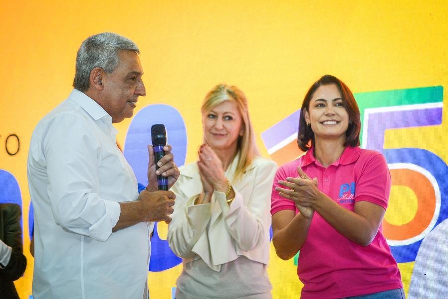 Esposa de Jair Bolsonaro &eacute; presidente nacional do PL Mulher