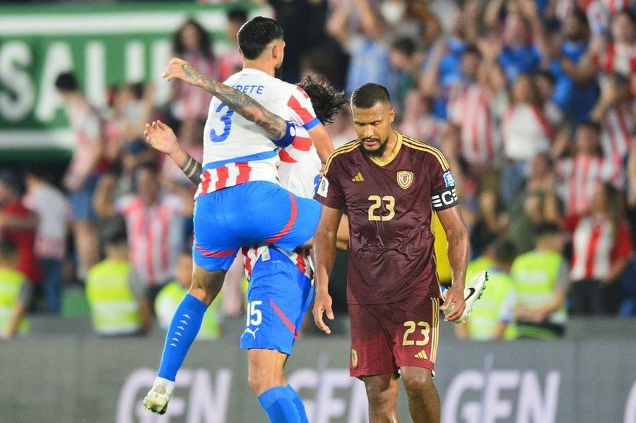 Paraguaios foram empurrados &agrave; vit&oacute;ria pela torcida