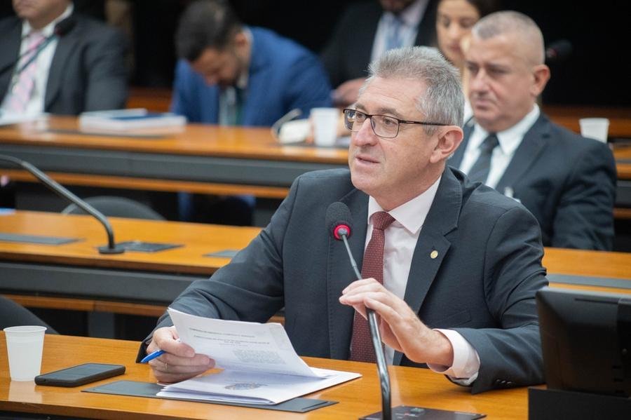 Proposta &eacute; de autopria do deputado federal ga&uacute;cho Heitor Schuch