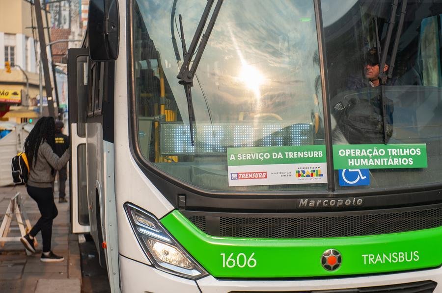 &Ocirc;nibus passaram a ter parada em frente a Esta&ccedil;&atilde;o S&atilde;o Pedro