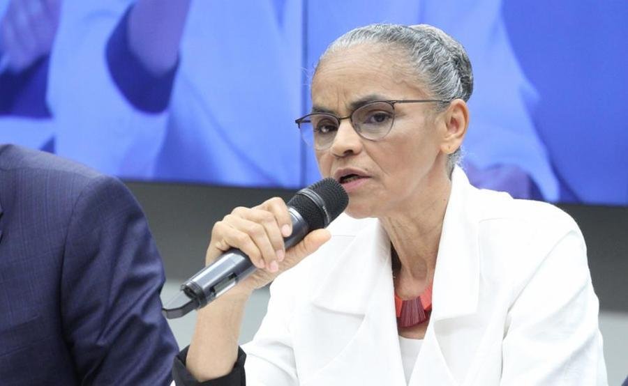 Deputado&nbsp;Evair de Melo (PP-ES) sugeriu que a ministra havia sido 'adestrada' para comparecer a reuni&atilde;o
