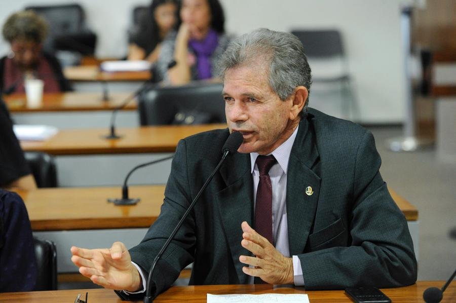Pol&iacute;tico &eacute; preso