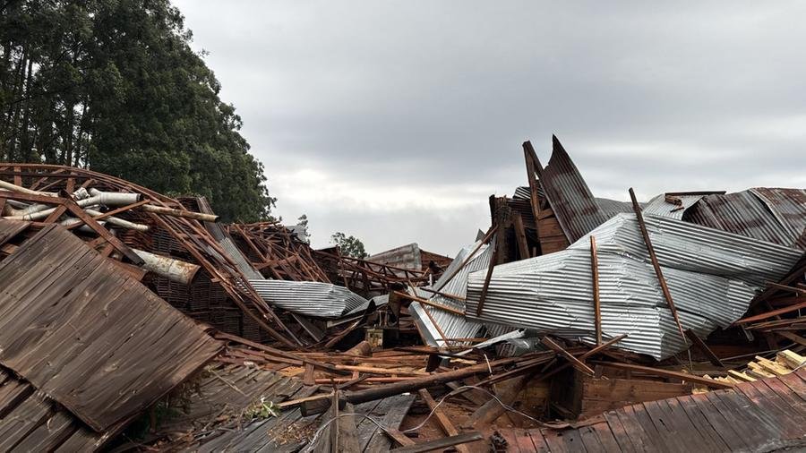 Temporal desta quinta causou danos em diversos munic&iacute;pios catarinenses