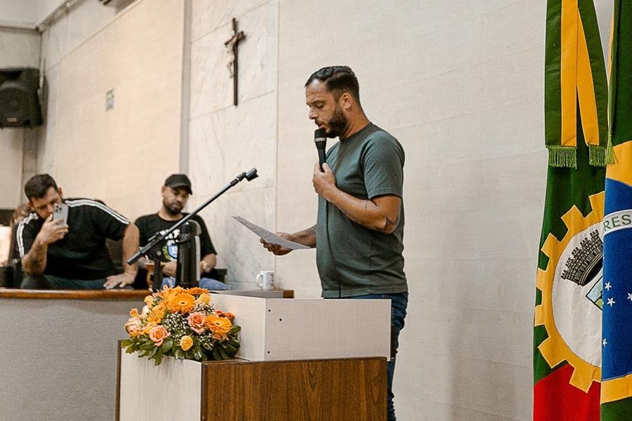 O projeto busca fornecer apoio para super o trauma emocional