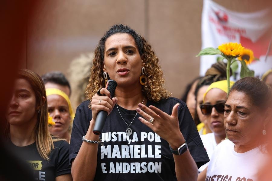 M&atilde;e e vi&uacute;va da vereadora e esposa do motorista foram ouvidos hoje