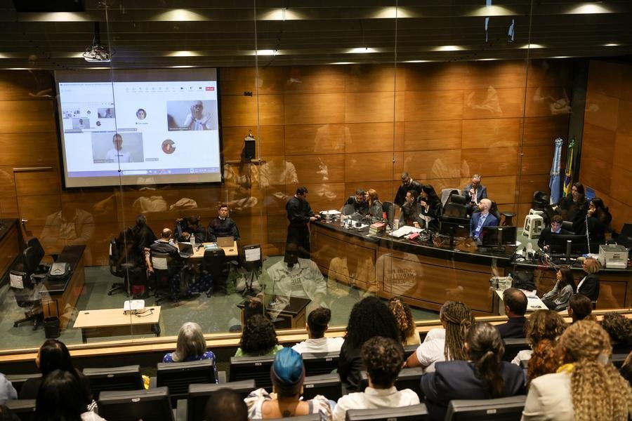 Dois acusados participaram do j&uacute;ri popular por videoconfer&ecirc;ncia