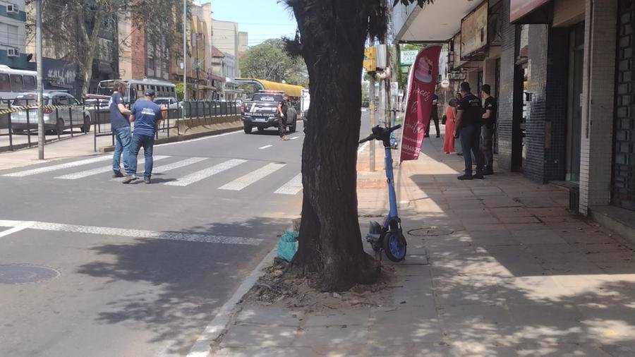 Homem que estava em patinete morreu em acidente na Capital