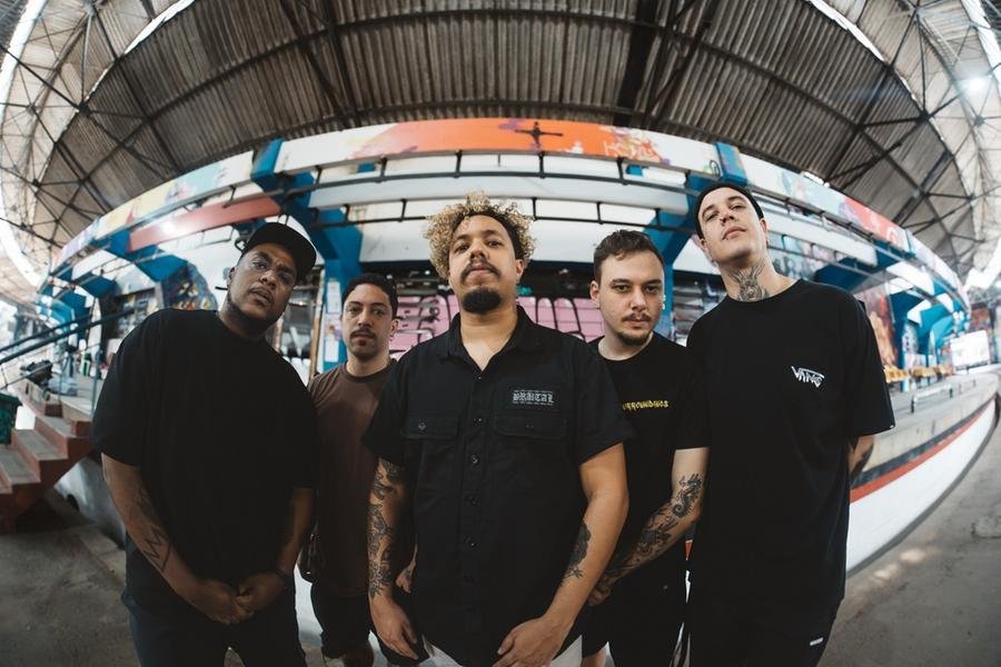 Novo disco da Pense, destaque no rock independente nacional, quebra um jejum de seis anos