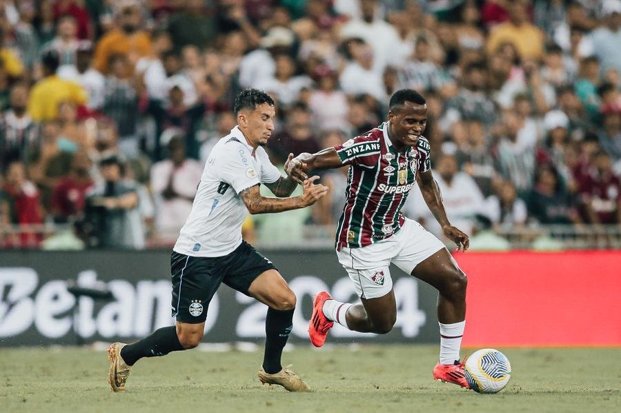 Fluminense e Gr&ecirc;mio empataram por 2 a 2, no Maracan&atilde;