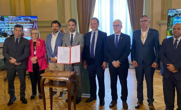 Termo de coopera&ccedil;&atilde;o contra homic&iacute;dios foi assinado no Pal&aacute;cio Piratini