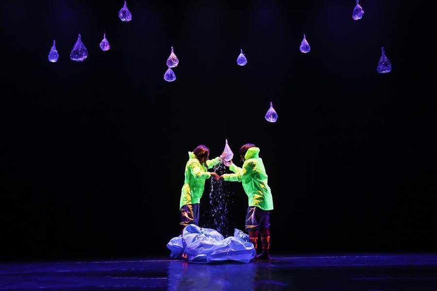 Projeto tem dire&ccedil;&atilde;o geral de Ge&oacute;rgia Macedo, que divide a cena e a cria&ccedil;&atilde;o das coreografias com a bailarina Nayane Gakre Domingos, adolescente ind&iacute;gena Kaingang