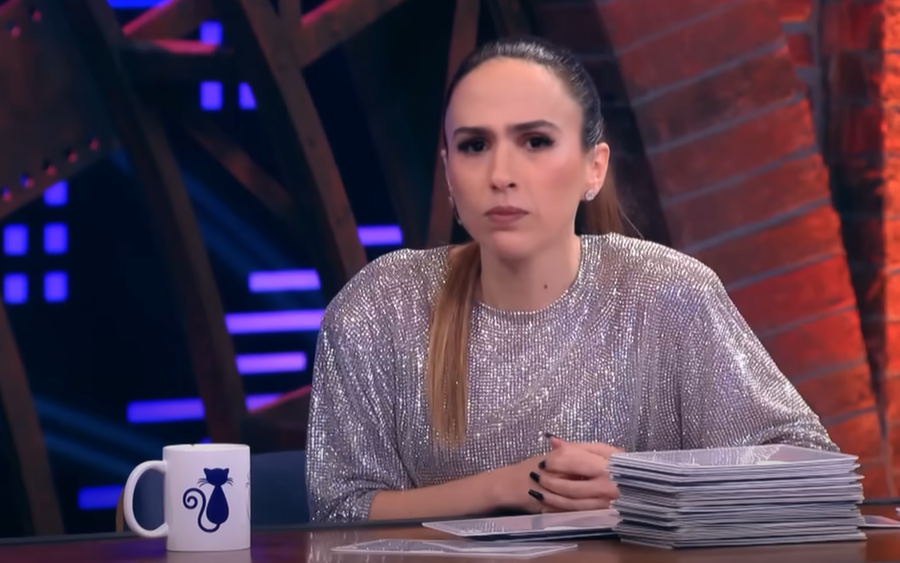 Tat&aacute; Werneck chorou ao falar sobre a viol&ecirc;ncia que passou e a tentativa de denunci&aacute;-la. |