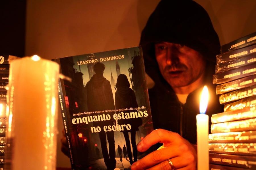 Obra &eacute; uma narrativa carregada de mist&eacute;rio em um contexto ca&oacute;tico e um terror realista